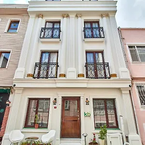 Kumru ** İstanbul